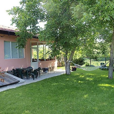 Nadya Holiday Home Krapets  Bagian luar foto