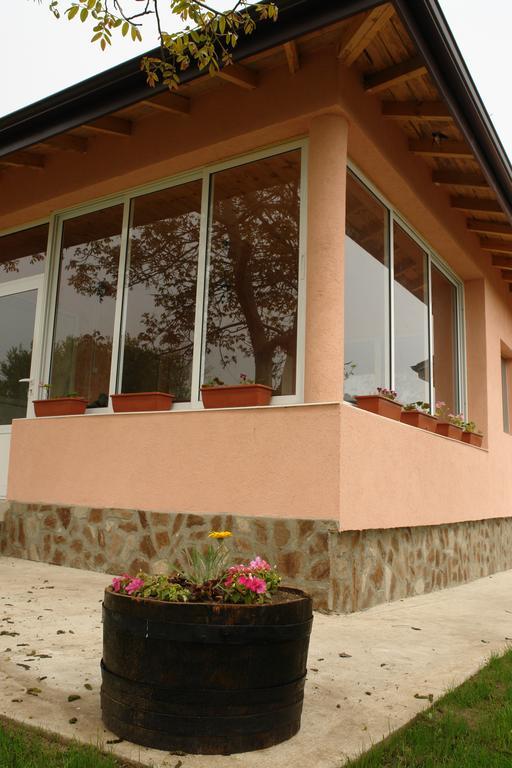Nadya Holiday Home Krapets  Bagian luar foto